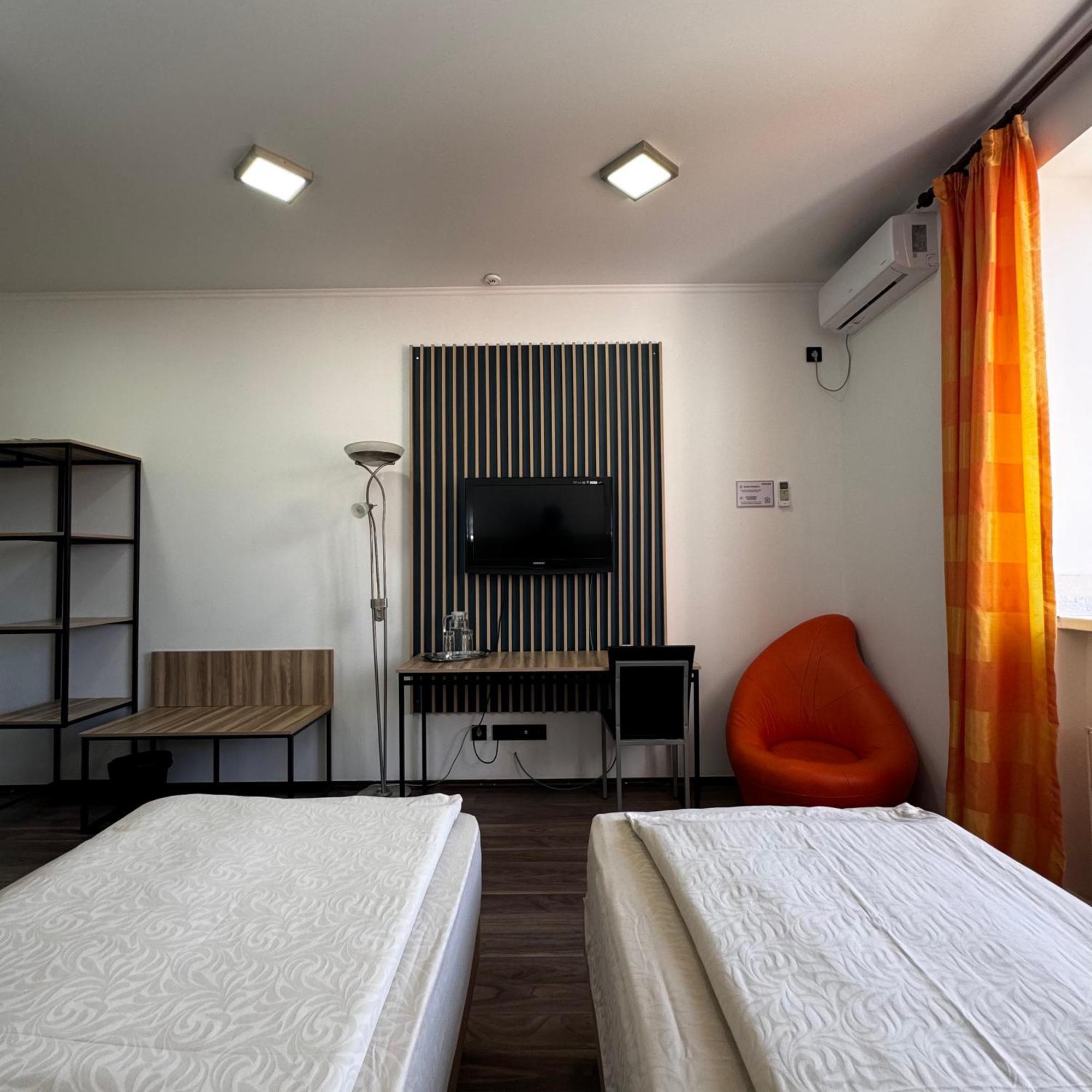 Amir Hotel Karakol Εξωτερικό φωτογραφία