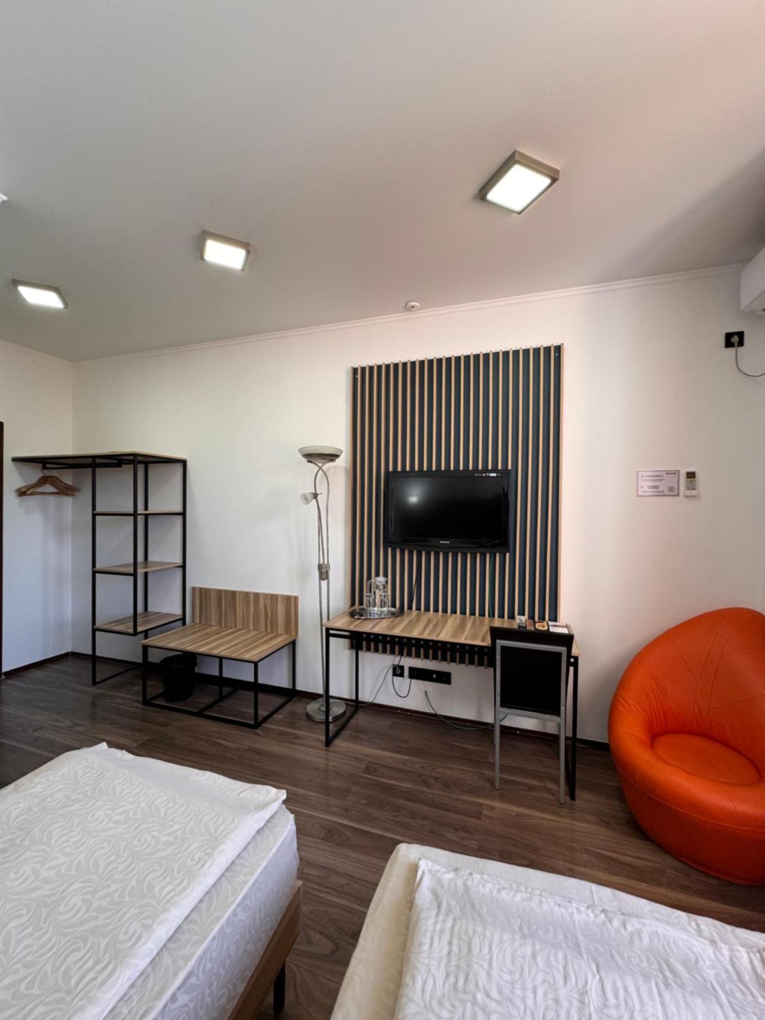 Amir Hotel Karakol Εξωτερικό φωτογραφία