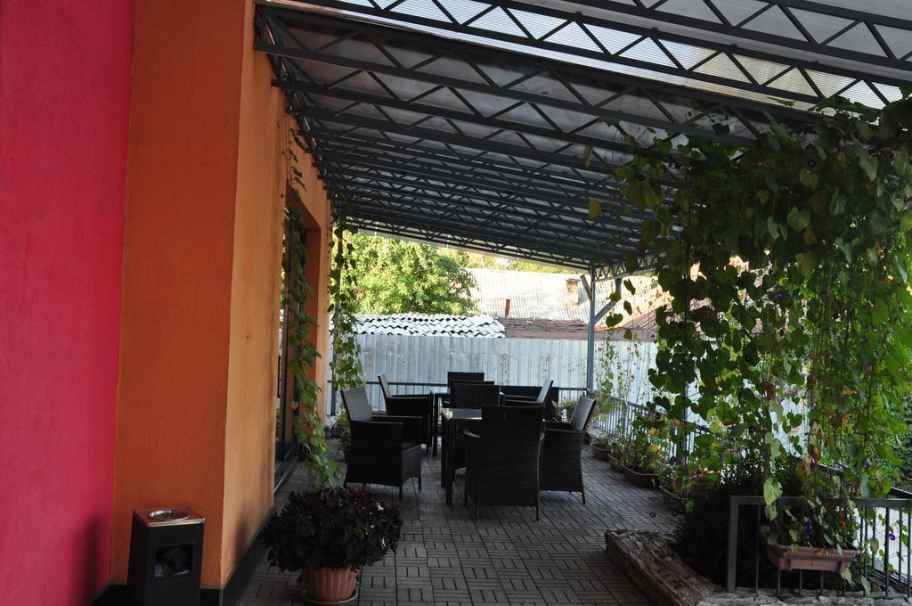 Amir Hotel Karakol Εξωτερικό φωτογραφία