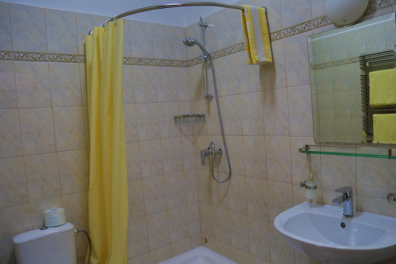 Amir Hotel Karakol Εξωτερικό φωτογραφία